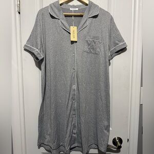 Gray Knit Button-Front Top with White Piping Trim